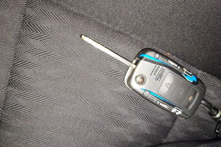 Used Kia K3 2013 1.6L Manual GLS Vehicle Key