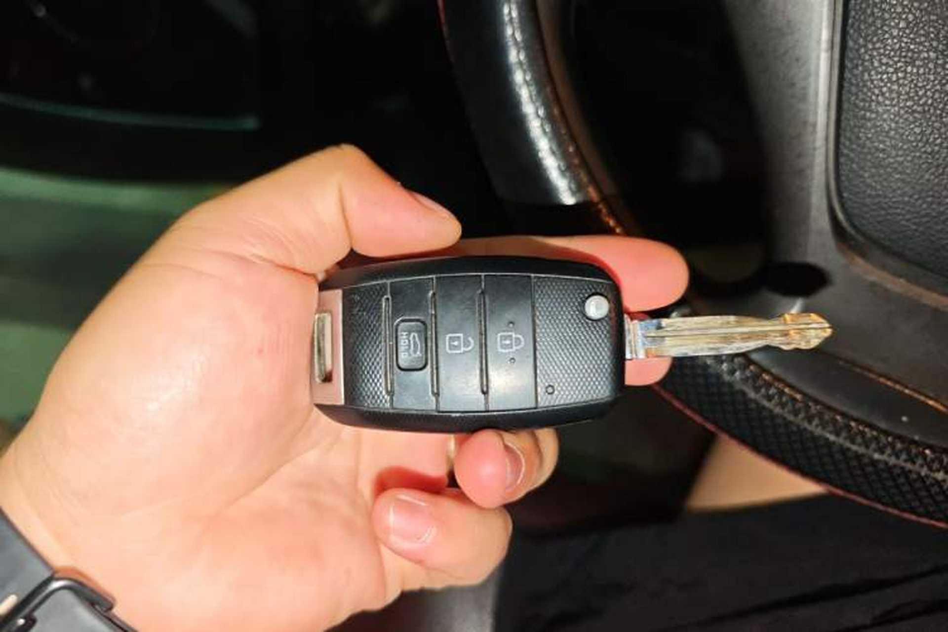 Used Kia K3 2013 1.6L Manual GLS Vehicle Key