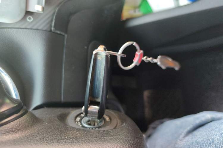 Used Kia K3 2013 1.6L Manual GL Vehicle Key