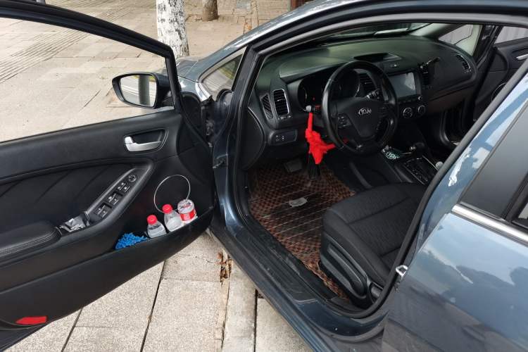 Used Kia K3 2013 1.6L Automatic GLS Driver Seat