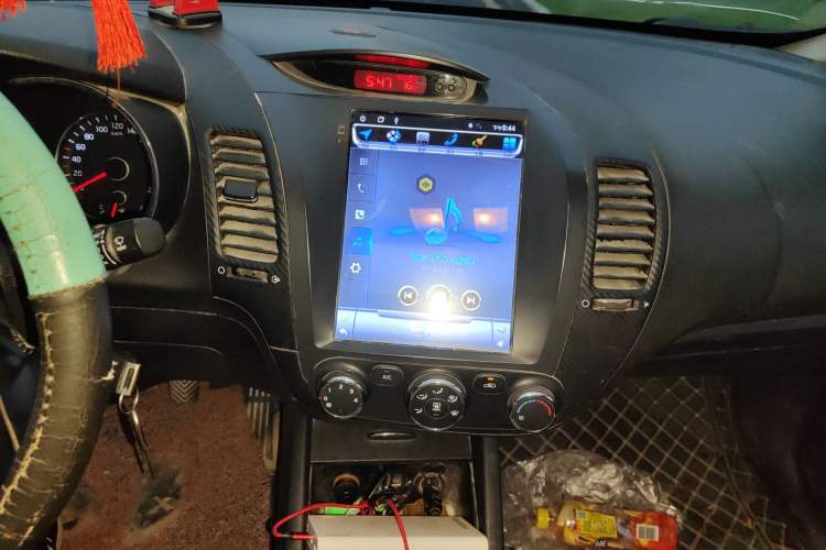 Used Kia K3 2013 1.6L Manual GLS Audio And AC Panel