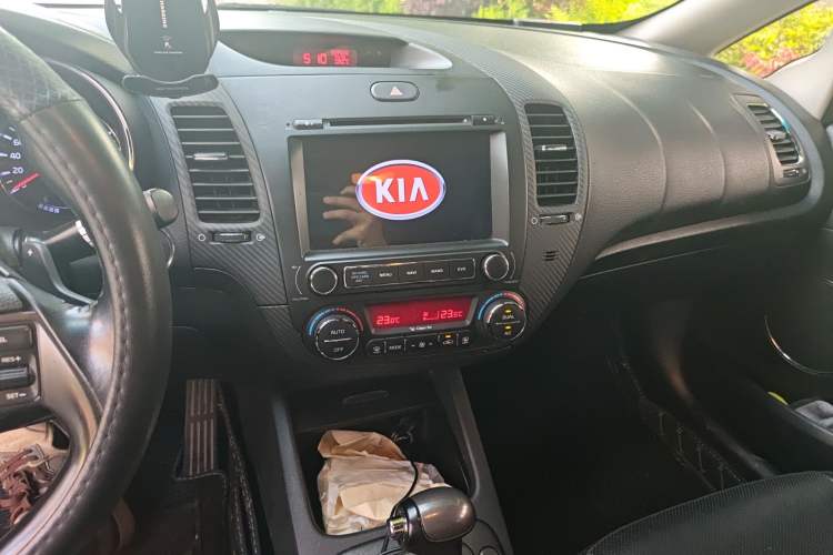 Used Kia K3 2013 1.6L Automatic Premium Audio And AC Panel