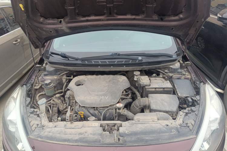 Used Kia K3 2013 1.6L Manual GL Engine Bay