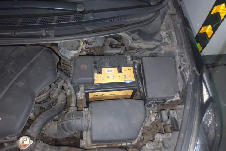 Used Kia K3 2013 1.6L Automatic GLS Engine Bay Left