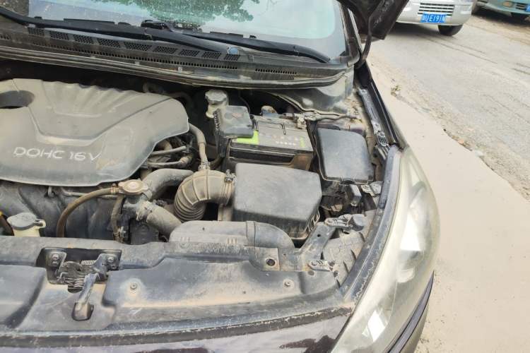 Used Kia K3 2013 1.6L Automatic GLS Engine Bay Left