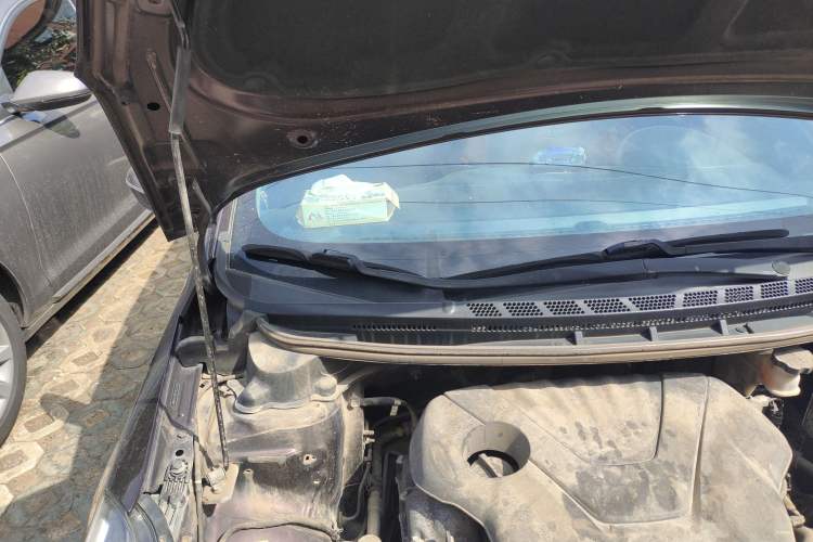 Used Kia K3 2013 1.6L Automatic GLS Engine Bay Right