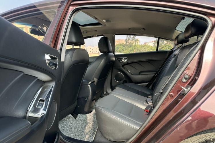 Used Kia K3 2013 1.6L Automatic GLS Exterior 7