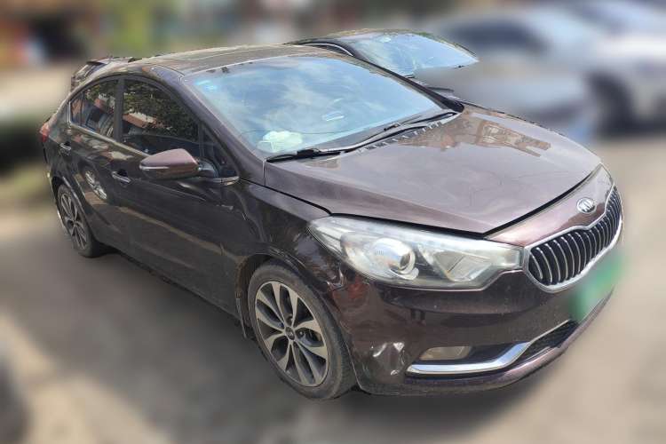 Used Kia K3 2013 1.6L Automatic GLS Front Right 45 Deg