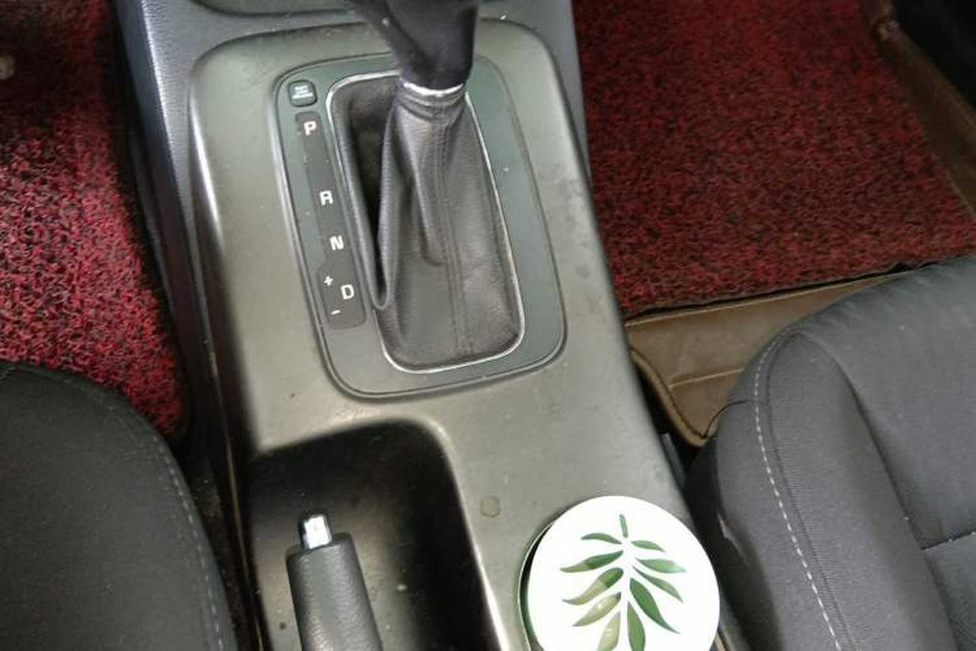 Used Kia K3 2013 1.6L Automatic GLS Gear Lever