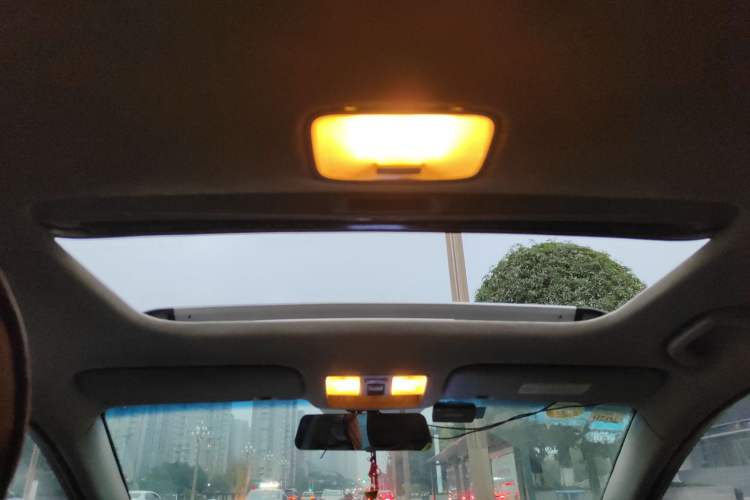 Used Kia K3 2013 1.6L Manual GLS Headliner