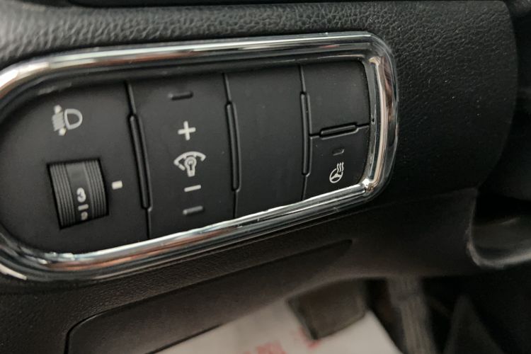 Used Kia K3 2013 1.6L Automatic GLS Interior 5