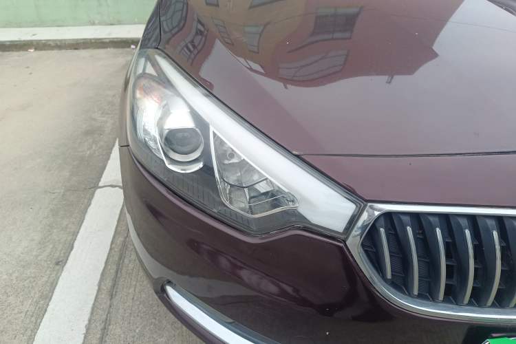 Used Kia K3 2013 1.6L Manual GL Right Front Headlight