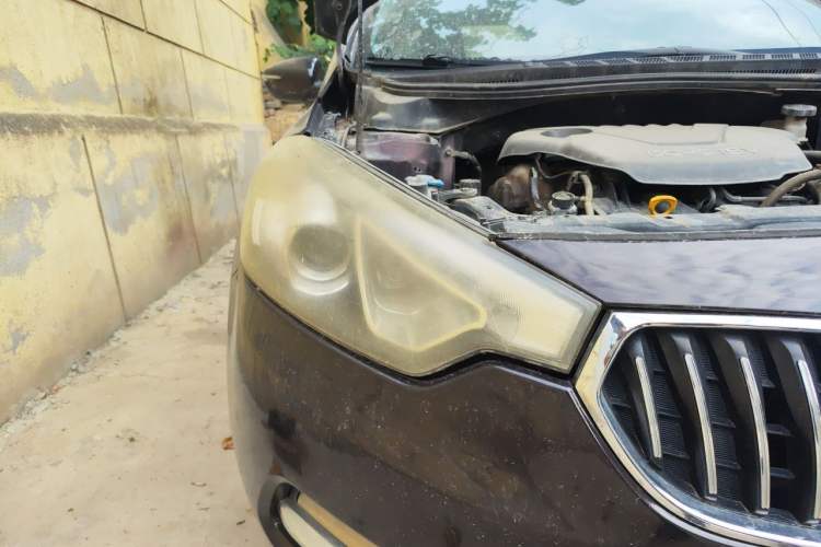 Used Kia K3 2013 1.6L Automatic GLS Right Front Headlight