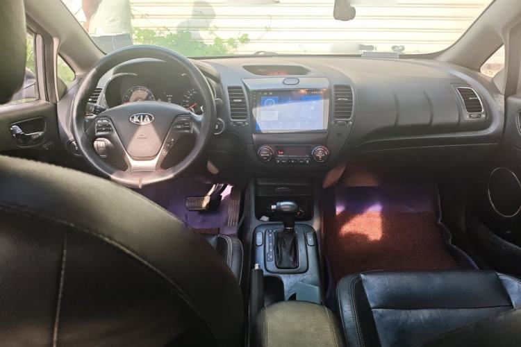 Used Kia K3 2013 1.6L Automatic Premium Center Console