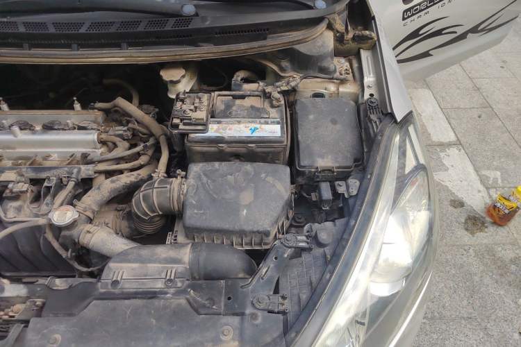 Used Kia K3 2013 1.6L Manual GLS Engine Bay Left