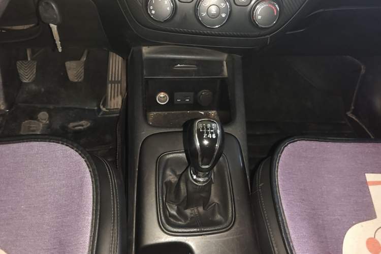 Used Kia K3 2013 1.6L Manual GLS Gear Lever