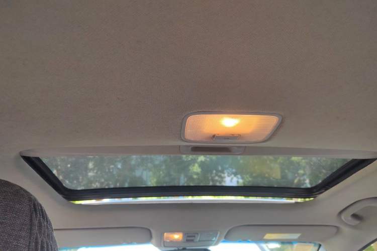 Used Kia K3 2013 1.6L Manual GLS Headliner