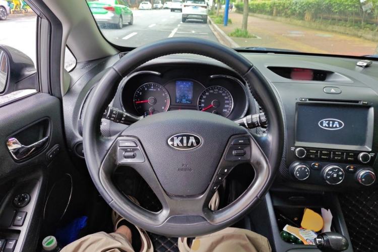 Used Kia K3 2013 1.6L Automatic Premium Steering Wheel