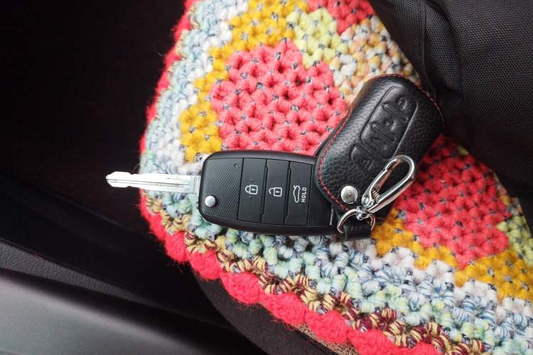 Used Kia K3 2013 1.6L Manual GLS Vehicle Key