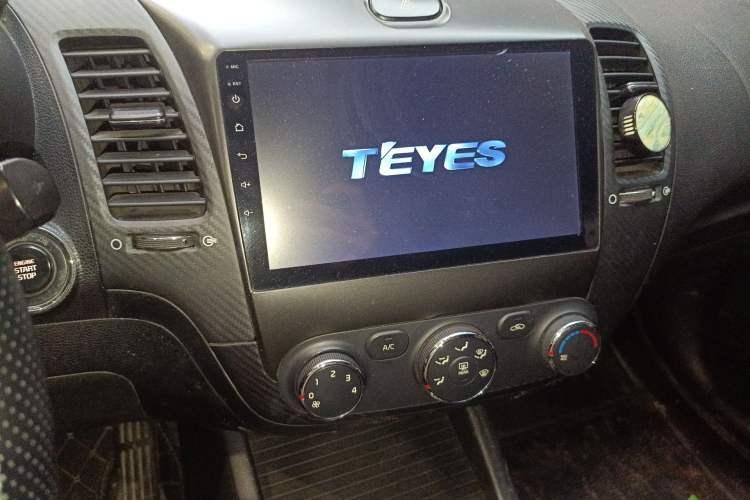 Used Kia K3 2013 1.6L Automatic GLS Audio And AC Panel