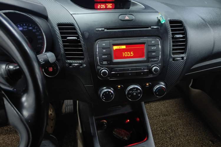 Used Kia K3 2013 1.6L Automatic GLS Audio And AC Panel