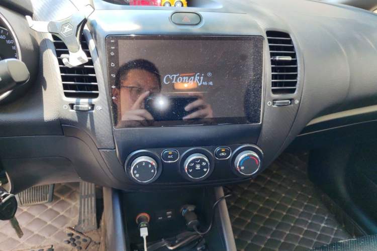 Used Kia K3 2013 1.6L Automatic GL Audio And AC Panel