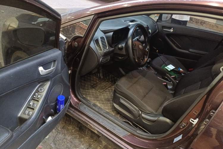 Used Kia K3 2013 1.6L Automatic GLS Driver Seat