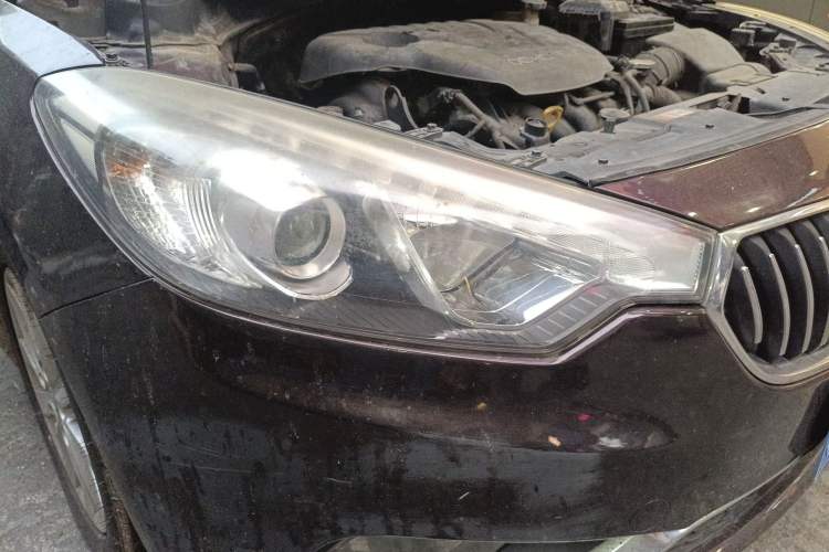 Used Kia K3 2013 1.6L Automatic GLS Right Front Headlight