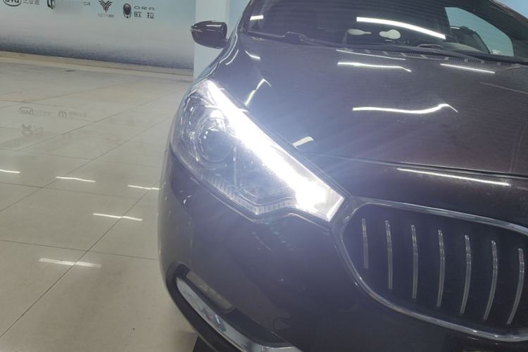 Used Kia K3 2013 1.6L Automatic GLS Right Front Headlight