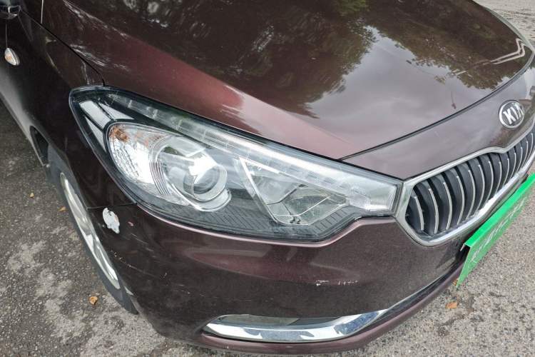 Used Kia K3 2013 1.6L Manual GL Right Front Headlight