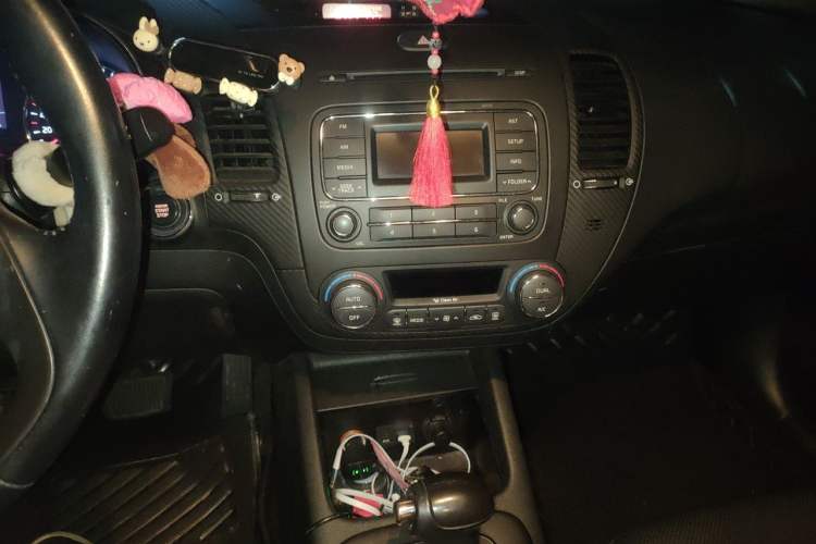 Used Kia K3 2013 1.6L Automatic DLX Audio And AC Panel