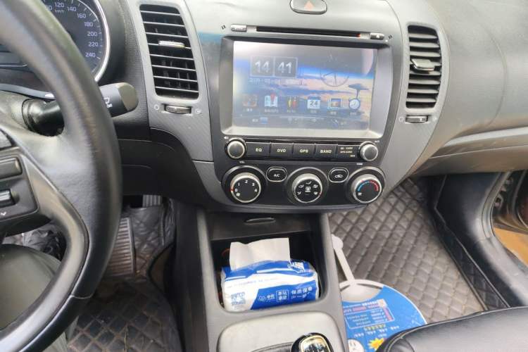 Used Kia K3 2013 1.6L Manual GLS Audio And AC Panel