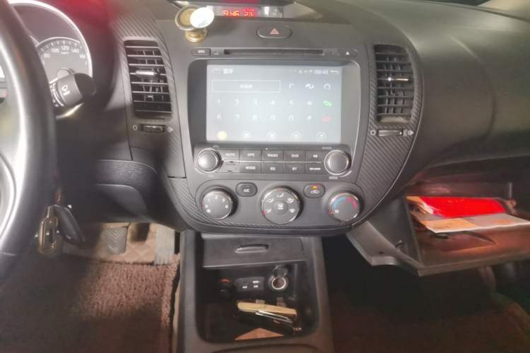 Used Kia K3 2013 1.6L Manual GLS Audio And AC Panel