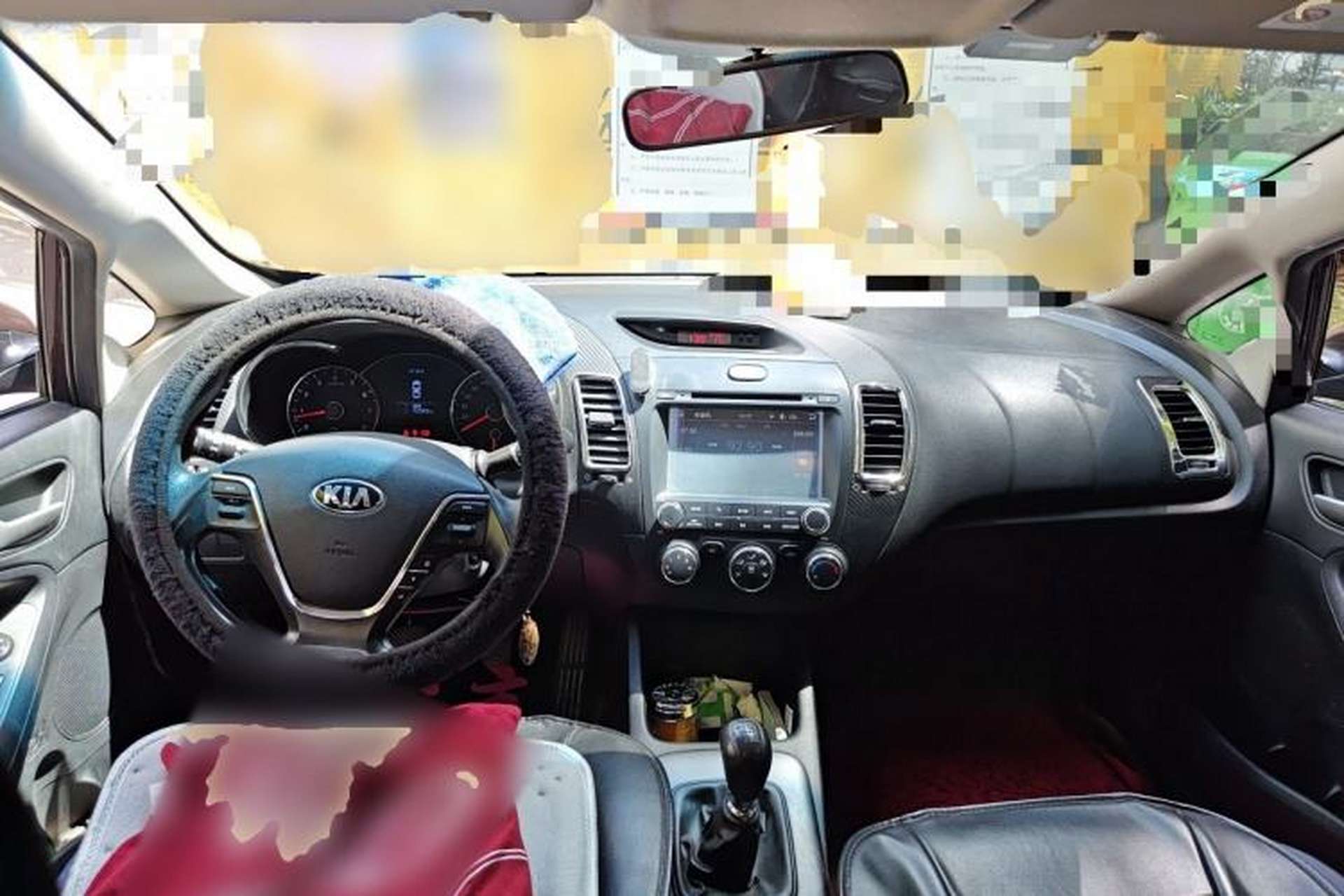 Used Kia K3 2013 1.6L Manual GL Center Console