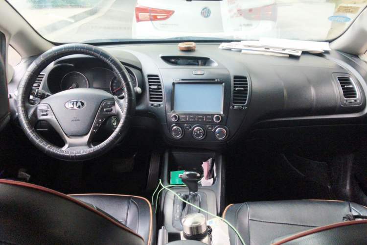 Used Kia K3 2013 1.6L Automatic GL Center Console