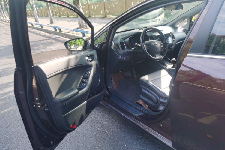 Used Kia K3 2013 1.6L Automatic DLX Driver Seat