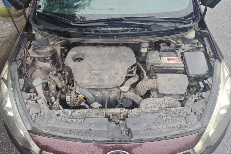 Used Kia K3 2013 1.6L Automatic GLS Engine Bay