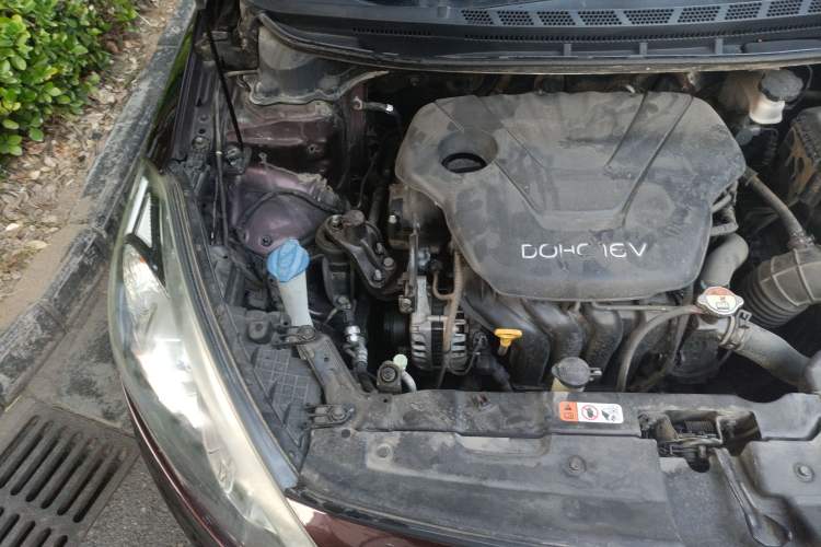 Used Kia K3 2013 1.6L Manual GLS Engine Bay Right