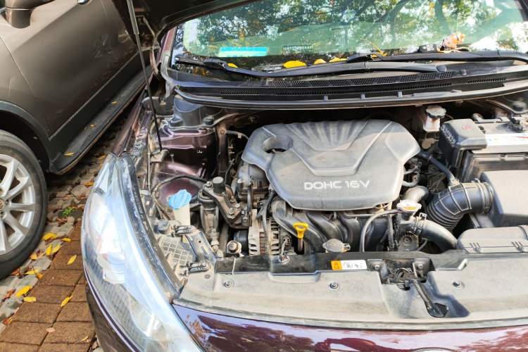 Used Kia K3 2013 1.6L Automatic GLS Engine Bay Right