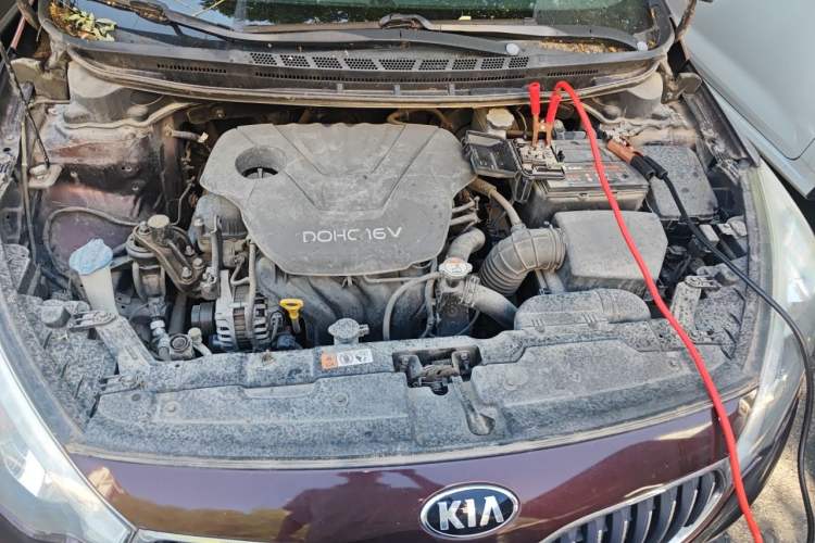 Used Kia K3 2013 1.6L Manual GLS Engine Bay