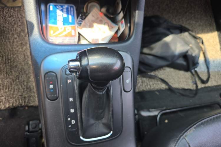 Used Kia K3 2013 1.6L Automatic GLS Gear Lever