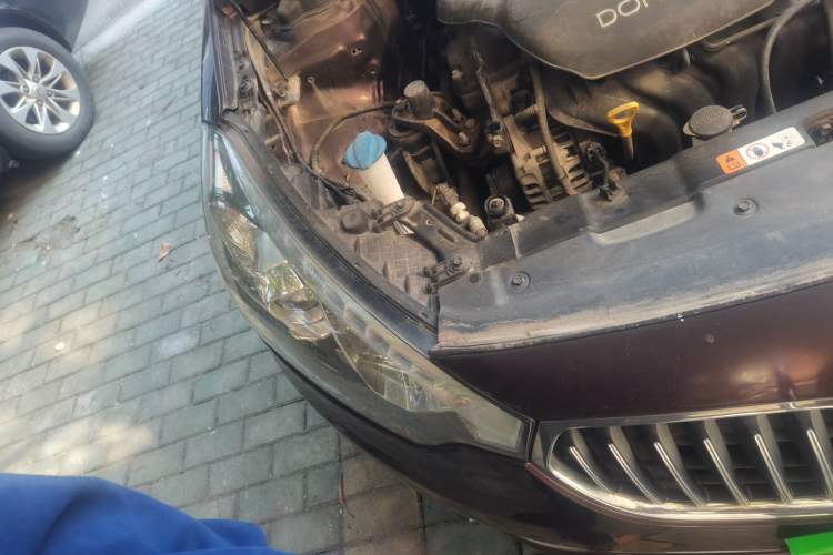 Used Kia K3 2013 1.6L Automatic GLS Right Front Headlight