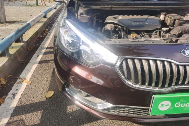 Used Kia K3 2013 1.6L Automatic DLX Right Front Headlight