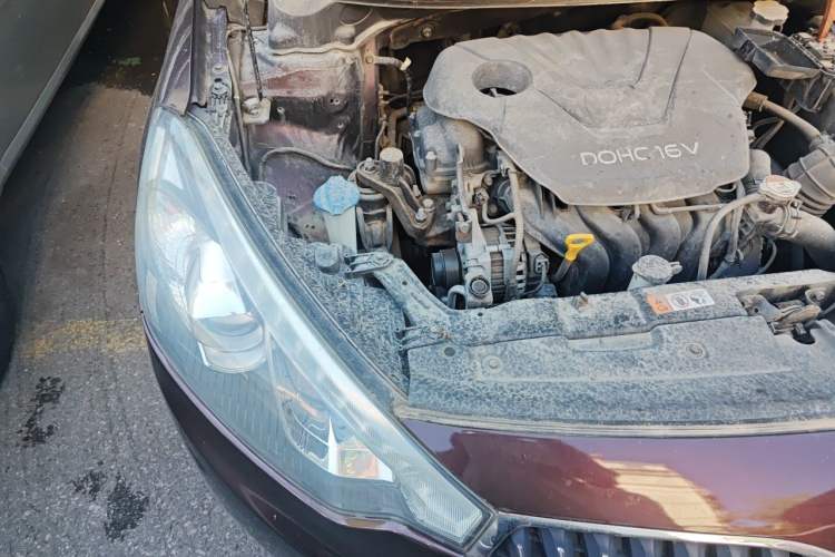 Used Kia K3 2013 1.6L Manual GLS Right Front Headlight