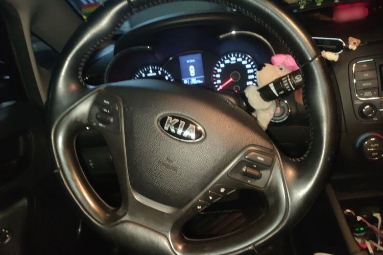 Used Kia K3 2013 1.6L Automatic DLX Steering Wheel