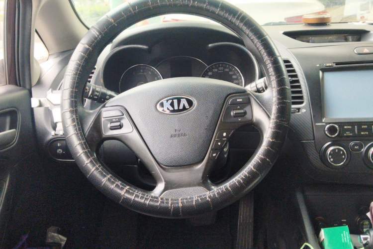 Used Kia K3 2013 1.6L Automatic GL Steering Wheel