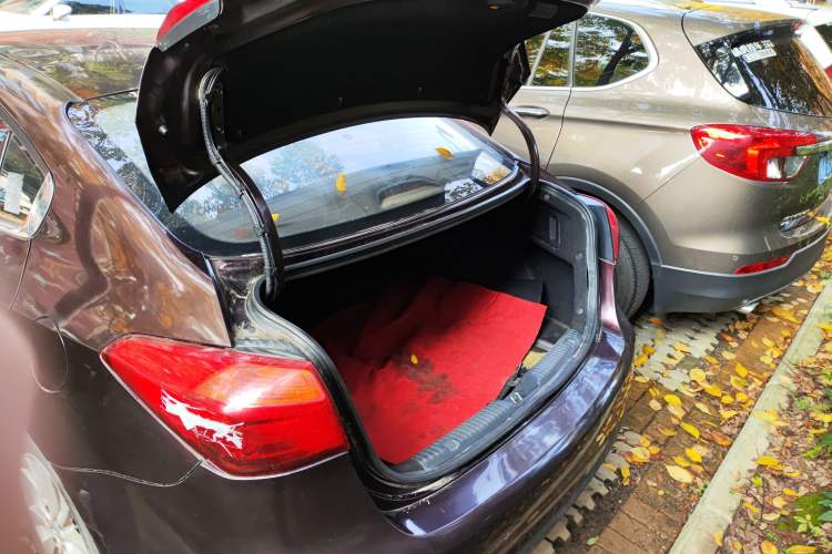 Used Kia K3 2013 1.6L Automatic GLS Trunk