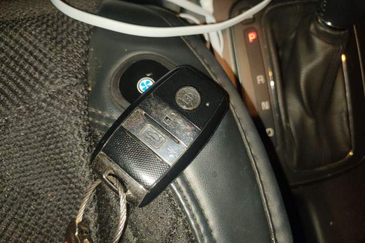 Used Kia K3 2013 1.6L Automatic DLX Vehicle Key