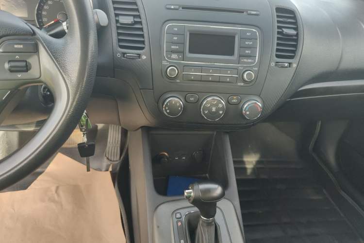 Used Kia K3 2013 1.6L Automatic GL Audio And AC Panel
