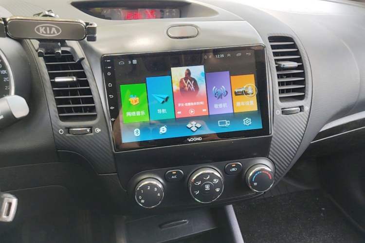 Used Kia K3 2013 1.6L Manual GLS Audio And AC Panel